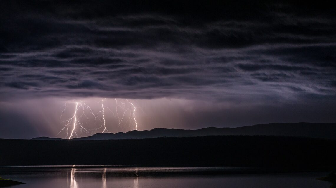 Maltempo – Piogge e temporali nel Nord-Est, allerta gialla in cinque regioni