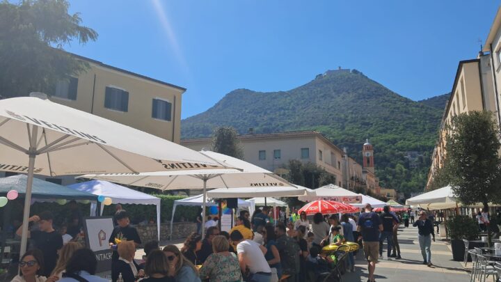 “Solidarietàtavola”, successo oltre le aspettative, oltre cinquecento presenze. Quando la solidarietà chiama la Città Martire risponde
