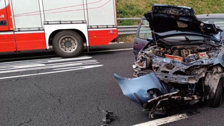 Incidente stradale sull’autostrada A1 a Santa Maria Capua Vetere, un ferito