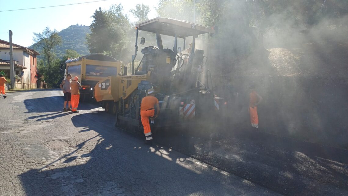 Iniziati i lavori di manutenzione sulla SP 15 Castro-Pofi-Casilina e sulla SP 161 Madonna del Piano-Rave Grosse-Siminasale