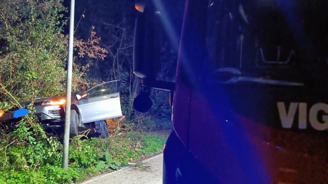 Frosinone, incidente stradale. Interviene un vigile del fuoco libero dal servizio Frosinone, incidente stradale. Interviene un vigile del fuoco libero dal servizio