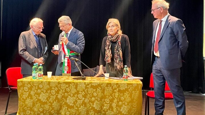 Consegnata la medaglia del 80° Anniversario all’ex presidente della Corte Costituzionale       on. Giuliano Amato