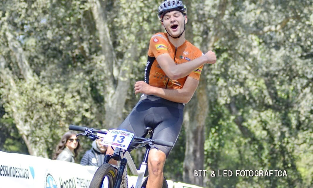 Successo per la corsa di mountain bike Xco dei Briganti a Monte San Biagio Successo per la corsa di mountain bike Xco dei Briganti a Monte San Biagio