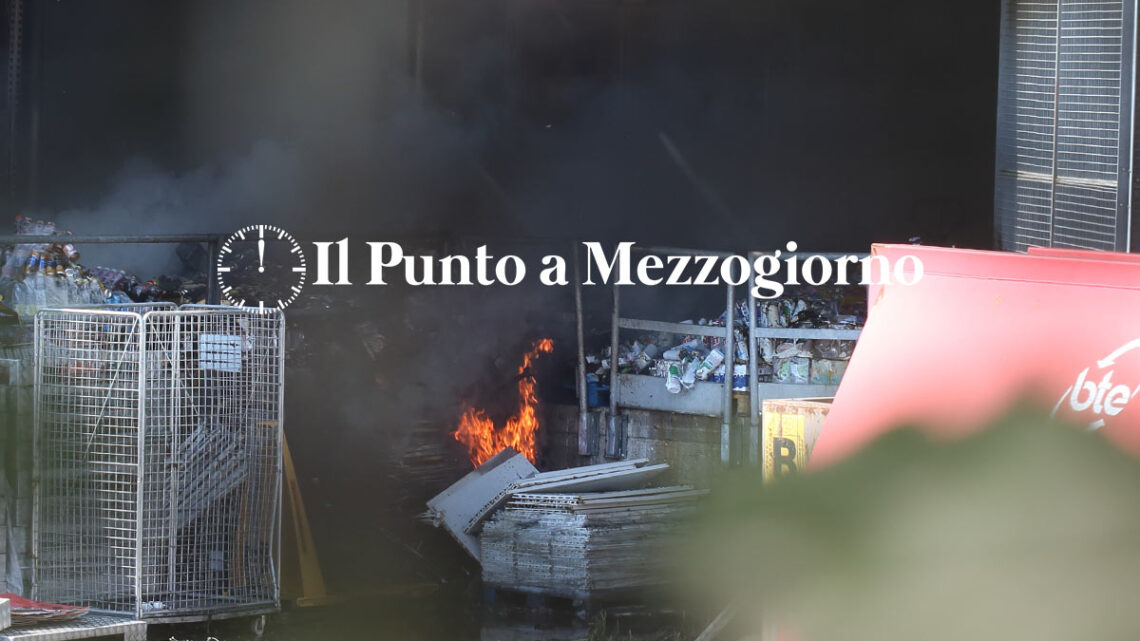 Domato l’incendio al centro commerciale Panorama di Cassino, migliaia di euro di danni Domato l’incendio al centro commerciale Panorama di Cassino, migliaia di euro di danni
