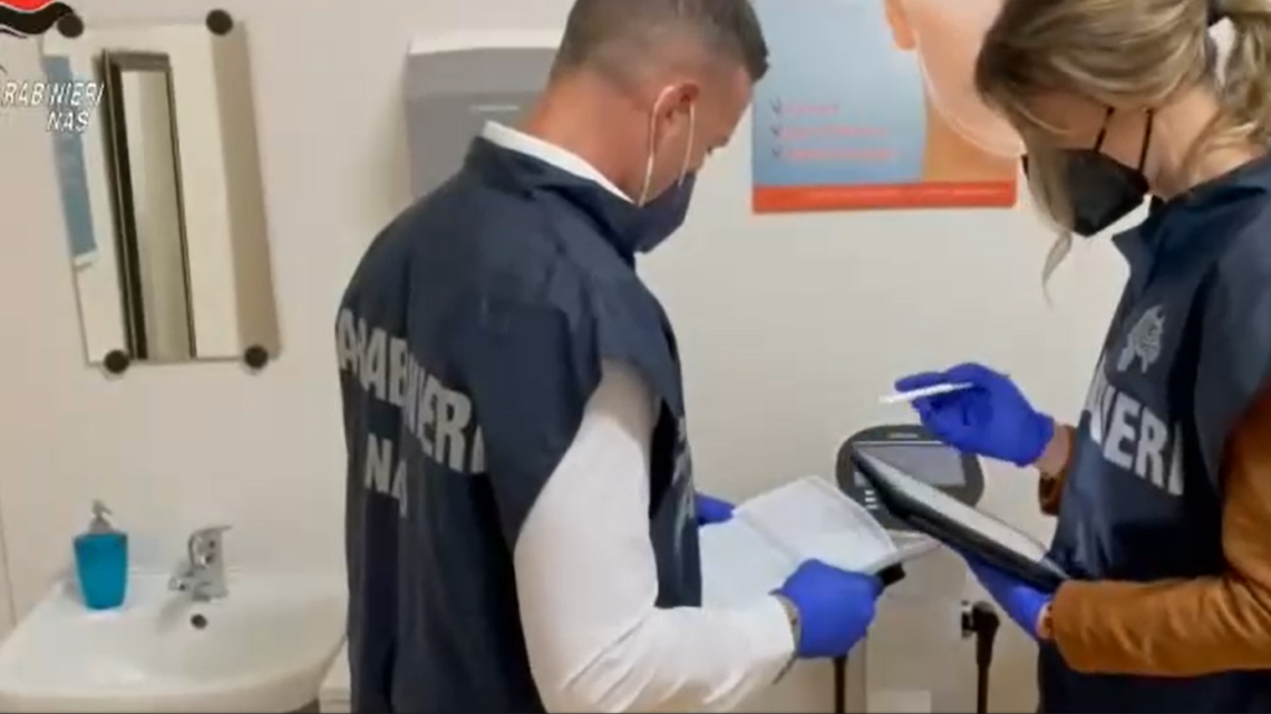Morti nei centri estetici, dopo Roma controlli a tappeto dei Nas in tutta Italia Morti nei centri estetici, dopo Roma controlli a tappeto dei Nas in tutta Italia