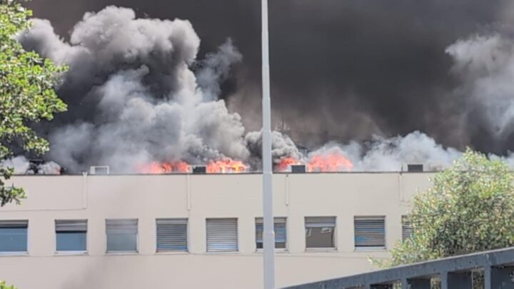 Università della Tuscia in fiamme, panico nell’Ateneo a Viterbo