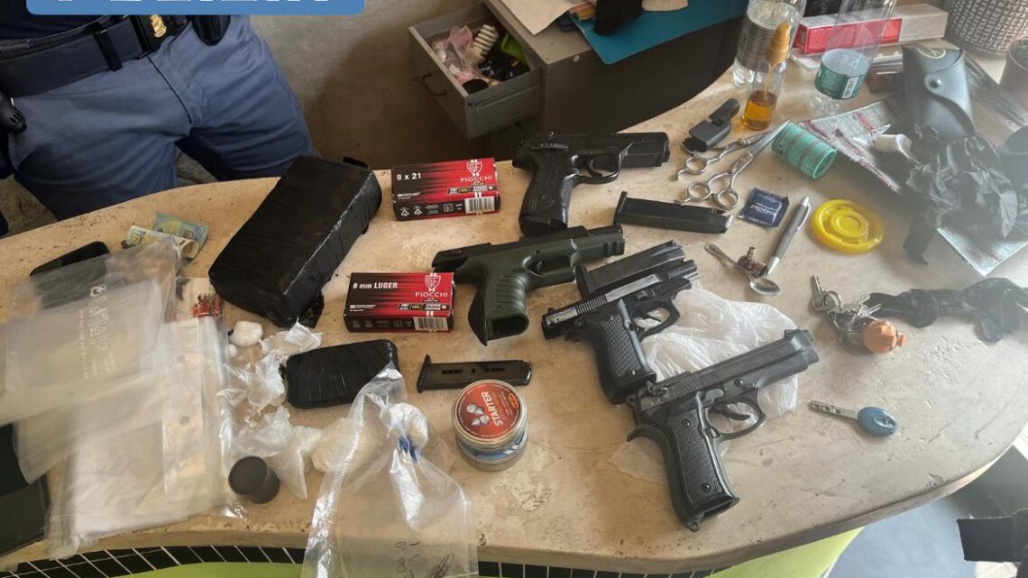 Arsenale e magazzino della droga ad Aprilia, arrestato un uomo Arsenale e magazzino della droga ad Aprilia, arrestato un uomo