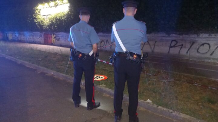 Omicidio a Roma, uomo straniero ucciso a coltellate sulla Cristoforo Colombo