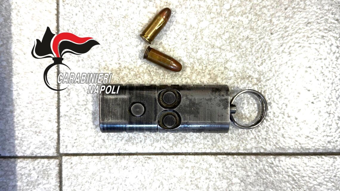 La pistola portachiavi, arma inedita sequestrata dai carabinieri. Esplode proiettili calibro 7.65 La pistola portachiavi, arma inedita sequestrata dai carabinieri. Esplode proiettili calibro 7.65