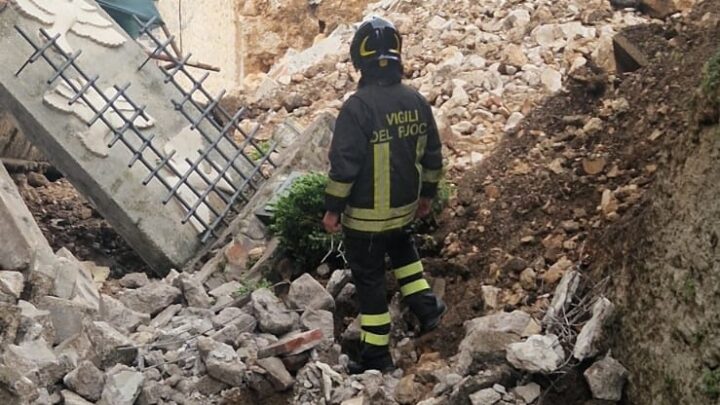 Maltempo, numerosi interventi dei Vigili del Fuoco fuoco in tutto il frusinate. Crolla muro a Guarcino 