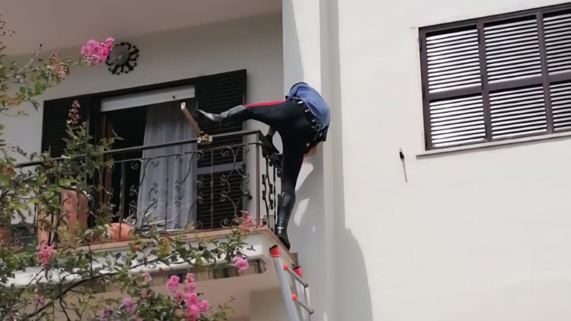 Albano Laziale, donna 87enne salvata dall’incendio dai carabinieri