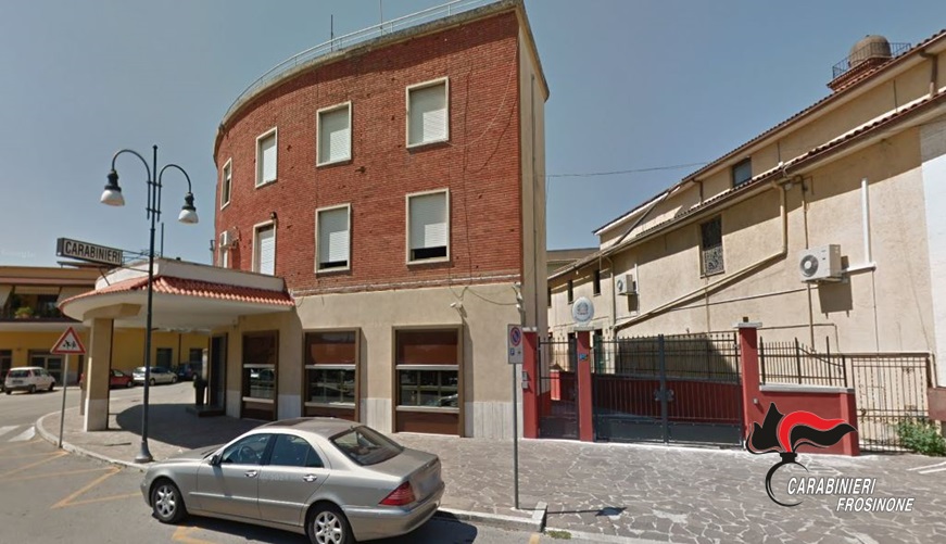 Prima la violenza domestica, poi si avvicina alla ex moglie. Carcere per 45enne di Frosinone