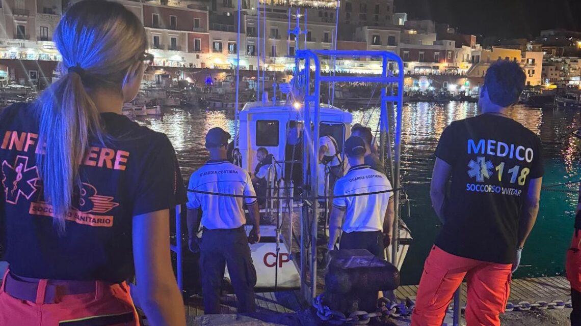 Ictus in crociera, evacuazione d’urgenza: la Guardia Costiera di Ponza trasferisce un passeggero a Latina