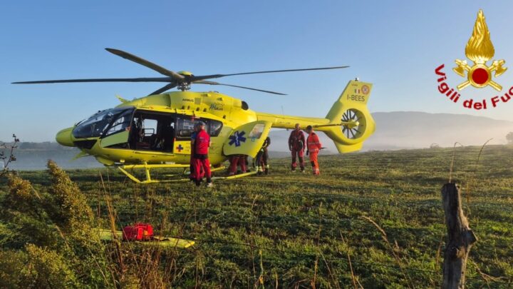 Esce di strada con l’auto e rimane incastrato tra le lamiere. Automobilista salvato dai vigili del fuoco a Paliano