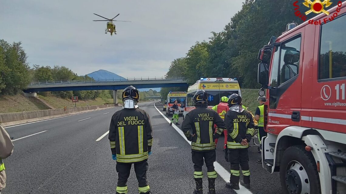 Ceprano – Auto fuori strada in A1, atterra l’eliambulanza