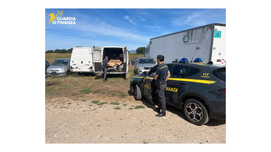 Sermoneta, scoperta maxi discarica abusiva con tonnellate di rifiuti, sequestro e denunciate due persone