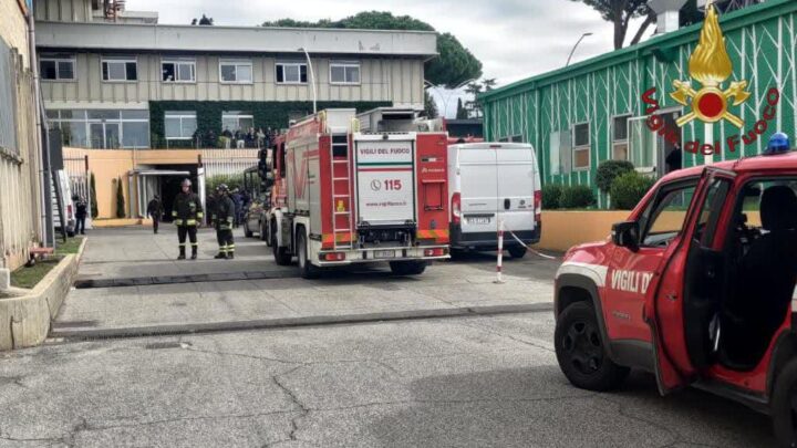 Tragedia sul lavoro sulla via Tiburtina a Roma, morto un operai, grave il collega