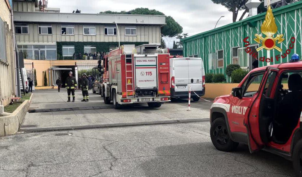 Tragedia sul lavoro sulla via Tiburtina a Roma, morto un operai, grave il collega