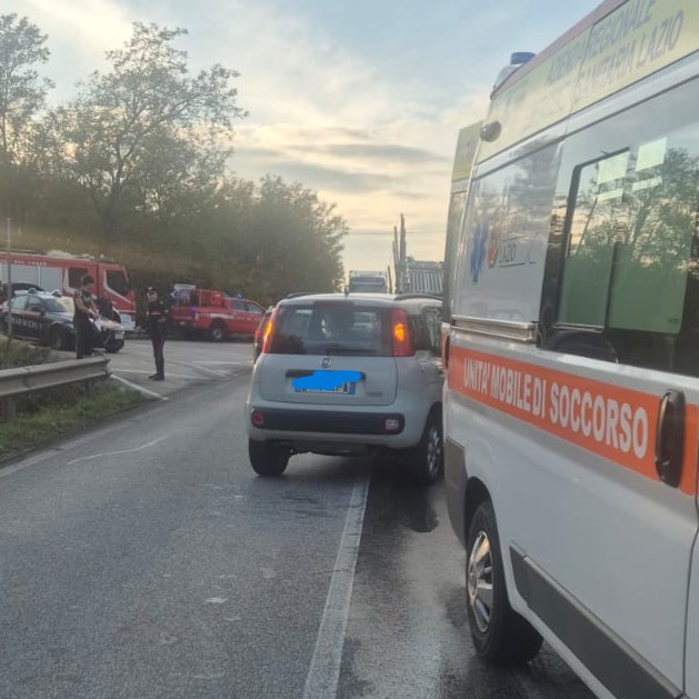 Incidente stradale sulla Casilina a San Vittore del Lazio. Panda tampona Tir, ferita una ragazza