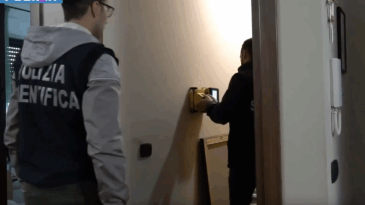 Partorisce e soffoca due bambini, a Reggio Calabria l’armadio degli orrori