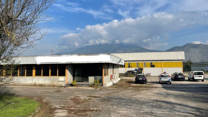 Autodemolizione abusiva scoperta aVilla Santa Lucia, tre persone denunciate e area sequestrata