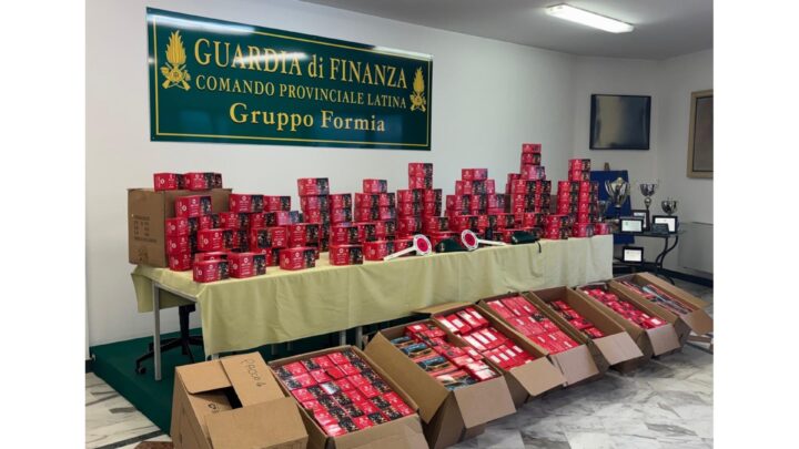 Controlli per le festività natalizie, sequestrati oltre 140 mila articoli a Formia