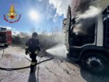 Incendio autocarro nei pressi della stazione ferroviaria di Vastogirardi, intervento dei Vigili del Fuoco