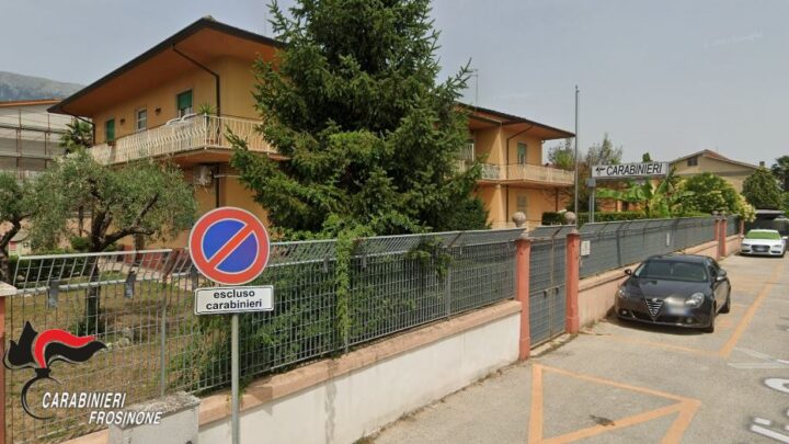 Aquino, truffa ai danni di un B&B, due persone denunciate