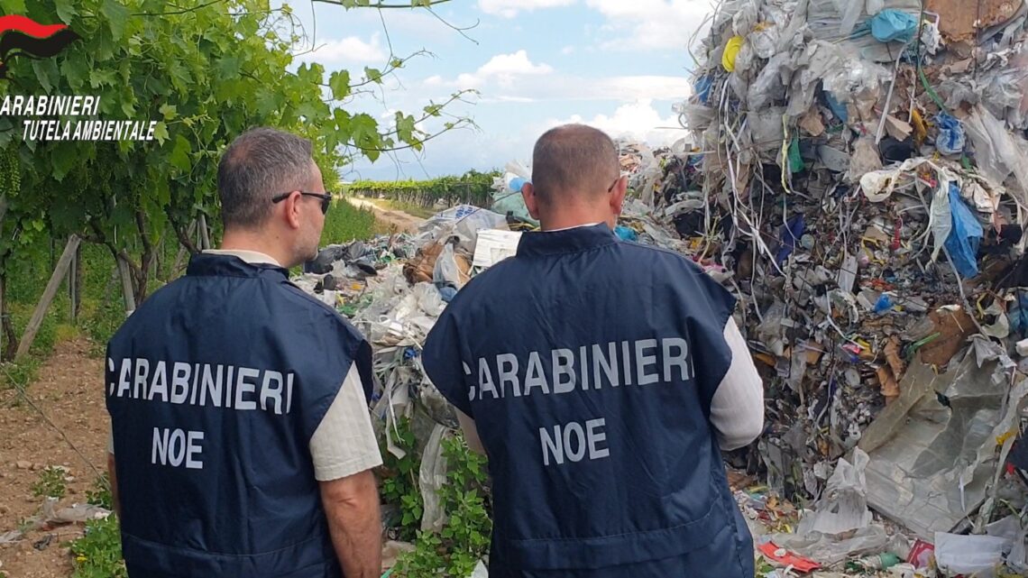 Traffico illecito di rifiuti, vasta operazione dei Carabinieri del NOE in Campania
