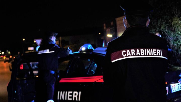Vallerotonda – Intervento lampo dei Carabinieri, auto rubata recuperata. Denunciata una 31enne