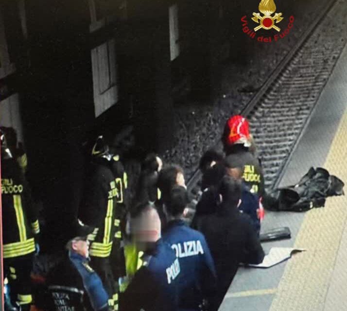 Un uomo muore investito dalla metropolitana in stazione Subaugusta a Roma