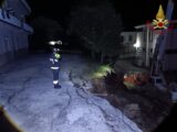 Arce – Crolla nella notte un muro adiacente un edificio scolastico, i vigili del fuoco avevano interdetto l’area e sgomberato palazzina