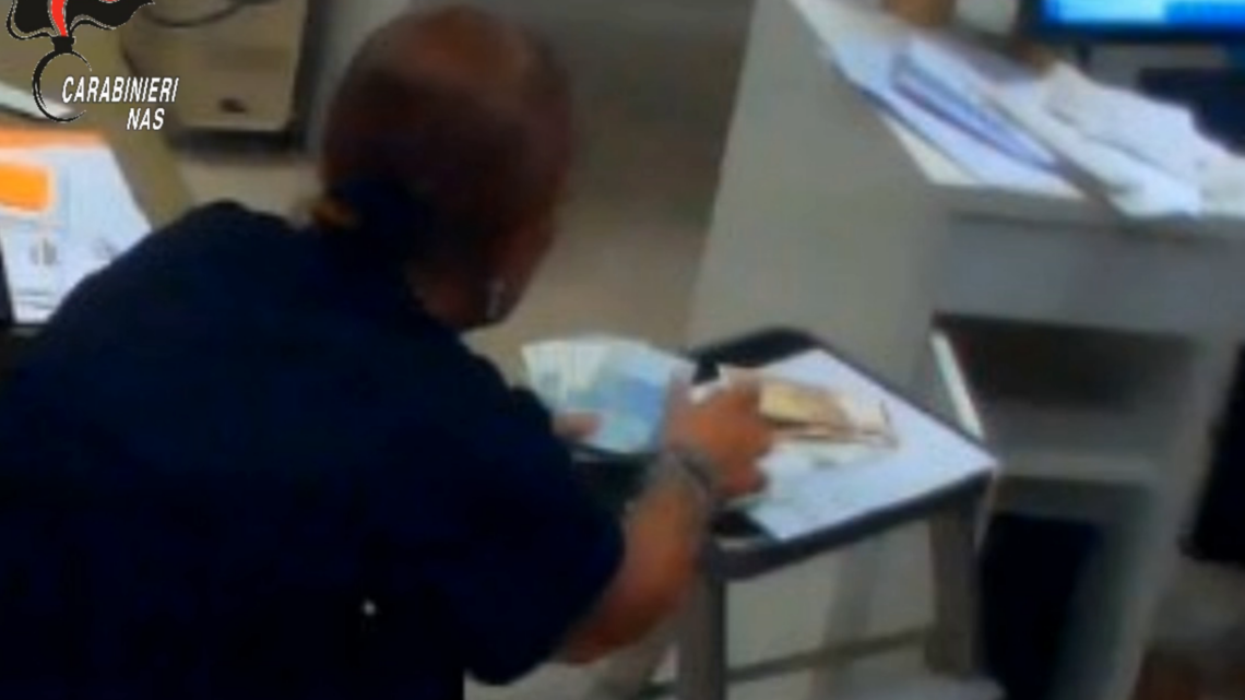 Anziani sfruttati ai Castelli romani, 8 arresti per circonvenzione di incapaci