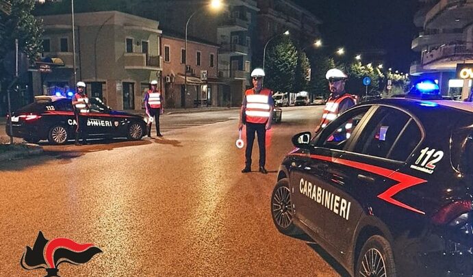 Cassino – Furti nei negozi, carabinieri sventano colpo e arrestano 3 persone