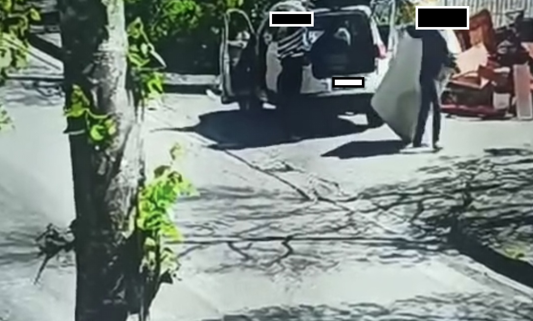 Cassino – Beccati dalle telecamere mentre scaricano un materasso, multa salata per una coppia