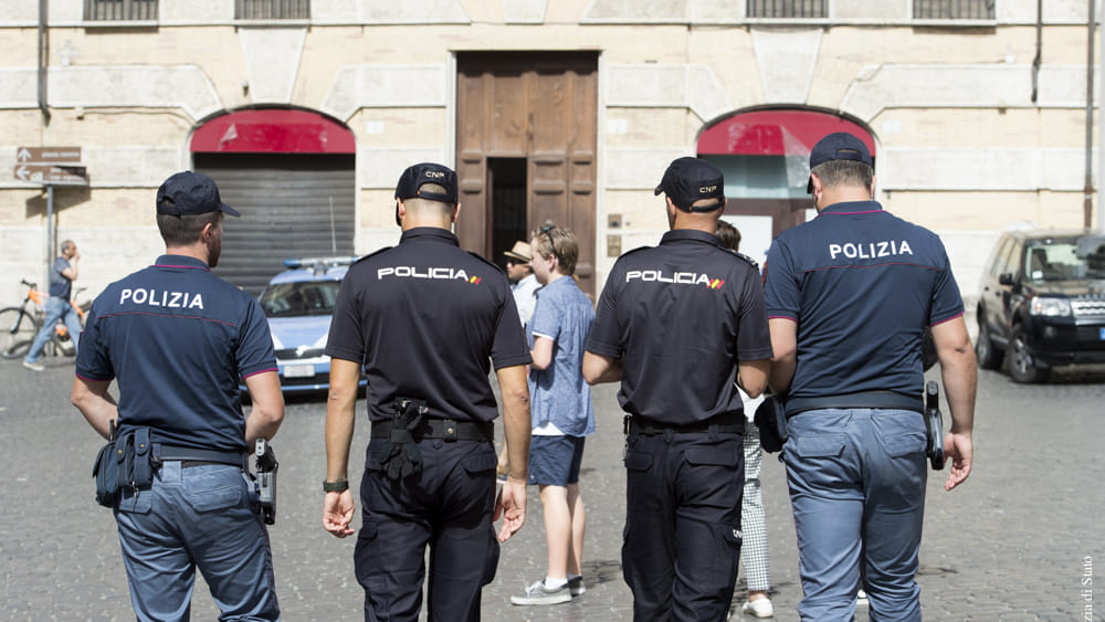 Banda di ladri di ladri “romani” svaligia 21 gioiellerie in Spagna. Arrestati