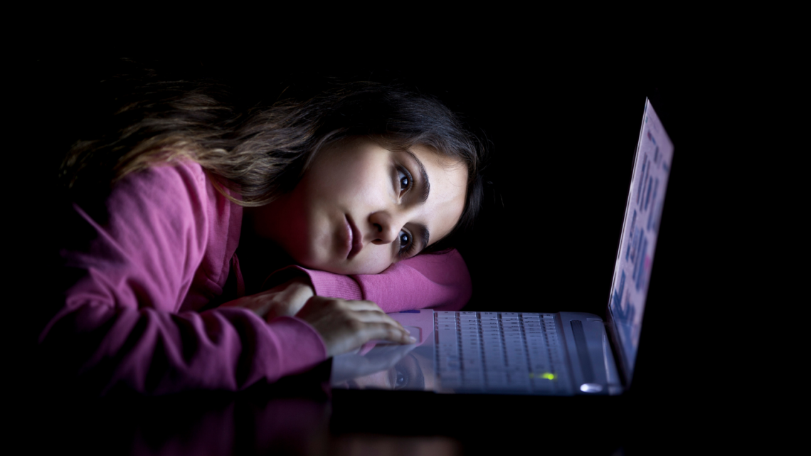 Dipendenze digitali: “Nel Lazio l’83% dei minori usa lo smartphone. Età fra 11-13 anni la più critica”