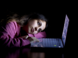 Dipendenze digitali: “Nel Lazio l’83% dei minori usa lo smartphone. Età fra 11-13 anni la più critica”