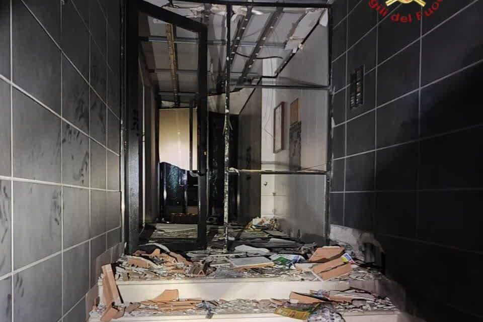 Roma, attentato dinamitardo devasta condominio alla Romanina