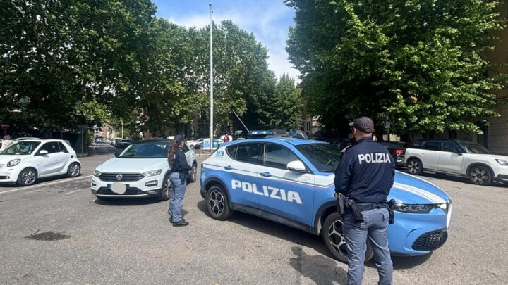 Aggredisce la ex sul posto di lavoro e la trascina fuori dal locale, 25enne arrestato a Viterbo