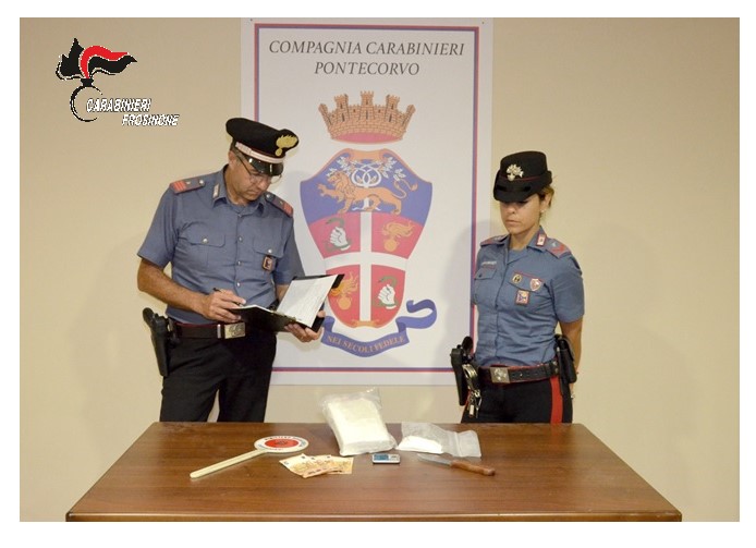 Aquino – Nasconde oltre un chilo di cocaina, arrestato 35enne