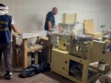 Fabbrica clandestina di sigarette smantellata tra Pavia e Cremona: sequestri per 5 milioni e 14 denunce dopo un controllo sull’A1 a Cassino