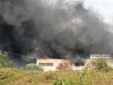 Incendio alla Remat, il Comune di San Giorgio: «Restate in casa e tenete chiuse porte e finestre»