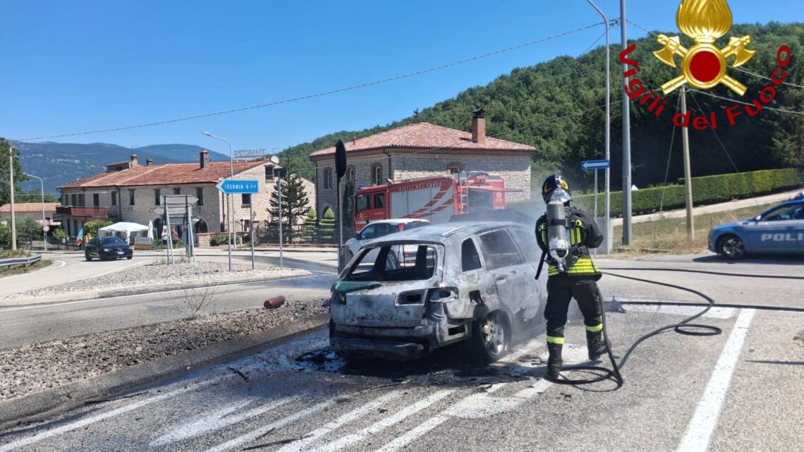 Incendio autovettura a Pettoranello del Molise