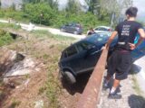 Incidente stradale sulla via Sferracavallo a Cassino, auto rischia di finire nel fiume