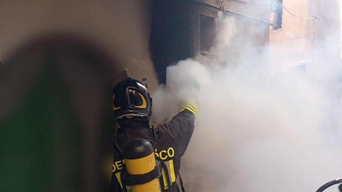 Incendio contatore elettrico, tempestivo intervento dei Vigili del Fuoco a Ceppagna