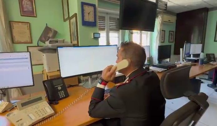 Truffa del «finto carabiniere»: telefona a un militare in servizio che gli tende la trappola. Fermato 21enne – L’AUDIO DELLA CHIAMATA